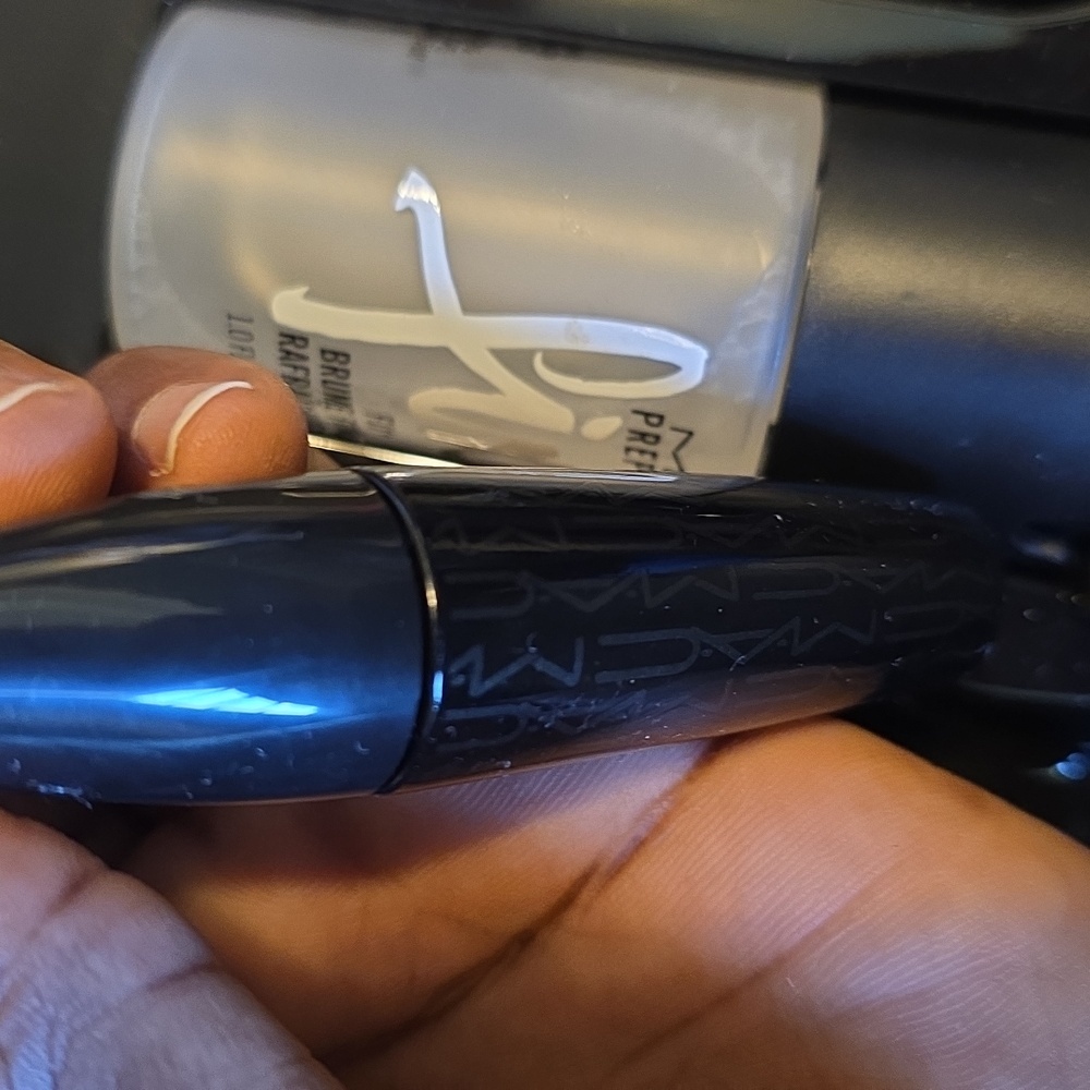 MAC Cosmetics Prep + Prime Set with Red Lipstick and Black Mascara - Picture 6 of 7
